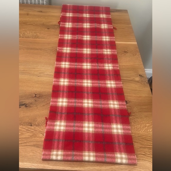 Burberry Vintage Red Check Cashmere Scarf w/Certificate of Authenticity - Picture 9 of 12